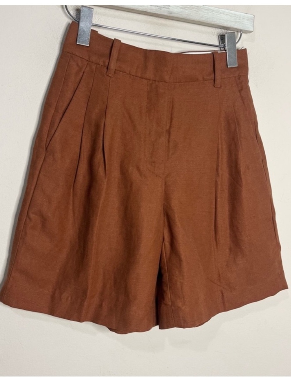 Wilfred Effortless Linen Long Pleated Shorts - Picture 2 of 5